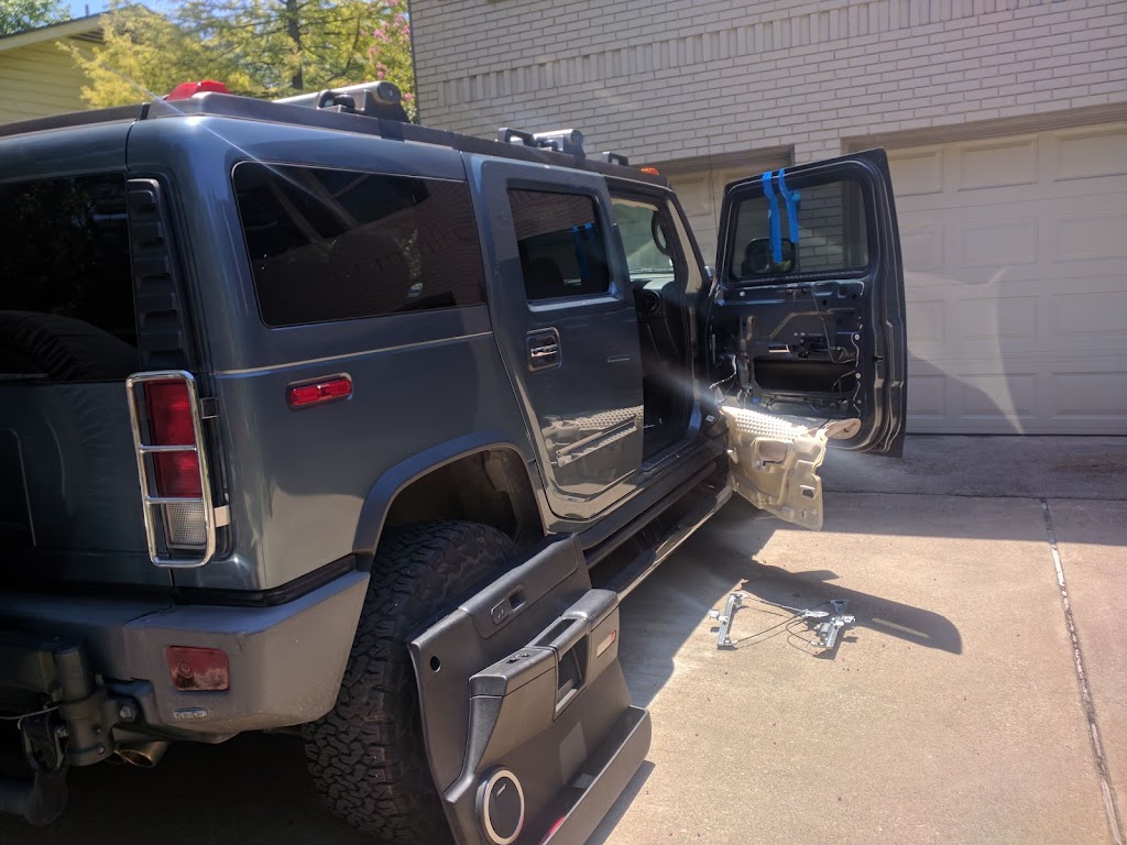 Window Regulator Repair Universe Auto Glass # 2 | 2611 N Hwy 175, Seagoville, TX 75159, USA | Phone: (214) 556-2604