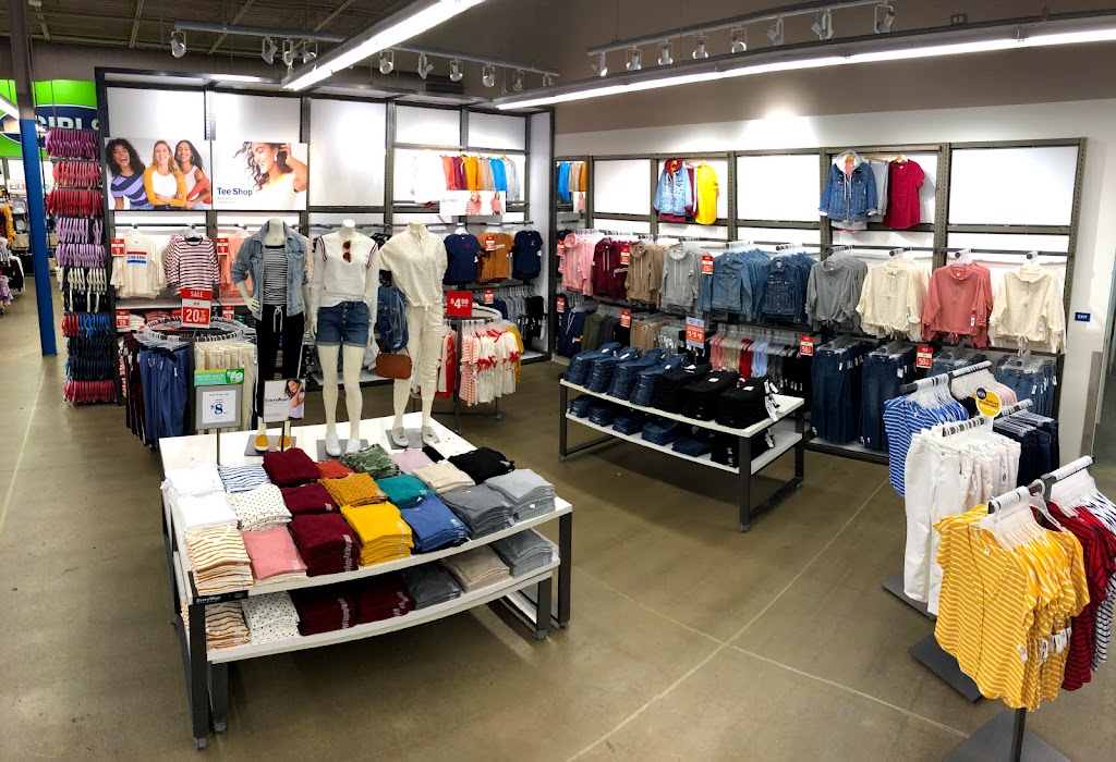 Old Navy | 180 Quinn Dr, Pittsburgh, PA 15275, USA | Phone: (412) 275-6065