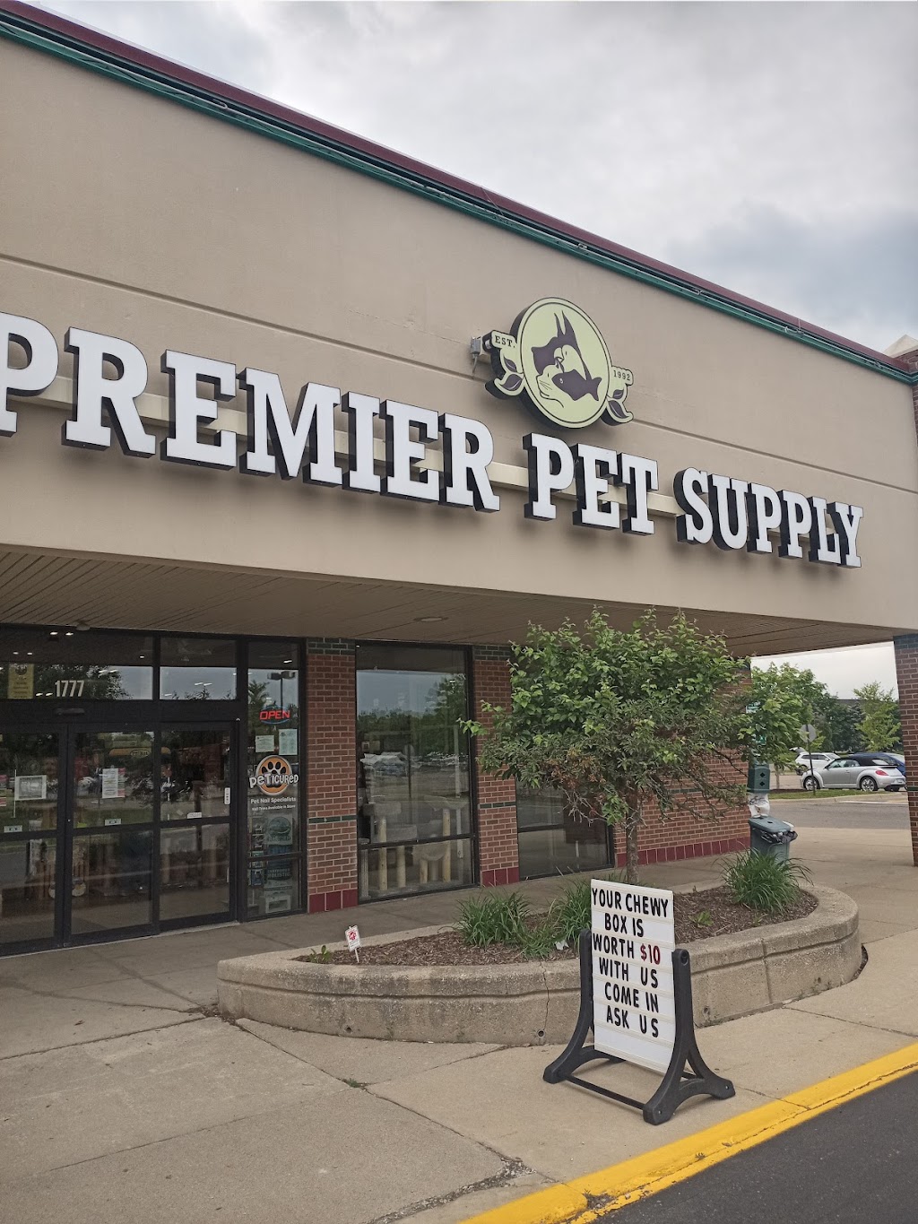 Premier Pet Supply | 1777 N Canton Center Rd, Canton, MI 48187 | Phone: (734) 738-6117