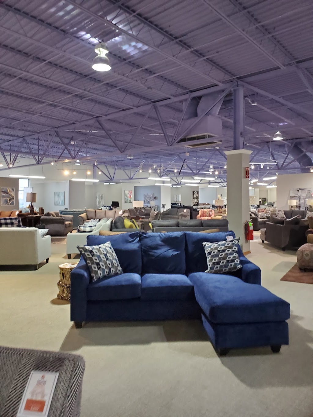 Galleria Furniture | 3700 W I 40 Service Rd, Oklahoma City, OK 73108 | Phone: (405) 942-9222