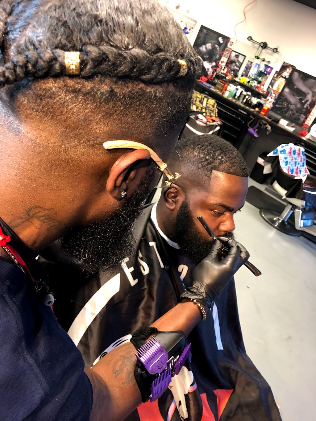 Hair King Barbershop | 2256 Snellville Plaza, Snellville, GA 30078, USA | Phone: (678) 442-0044