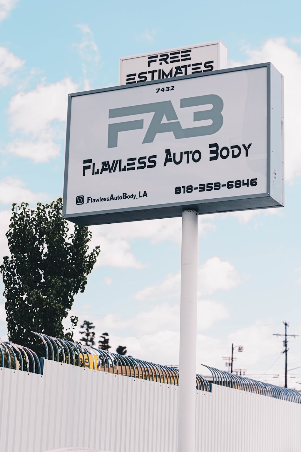 Flawless Auto Body LA | 7432 Foothill Blvd, Tujunga, CA 91042, USA | Phone: (818) 353-6846