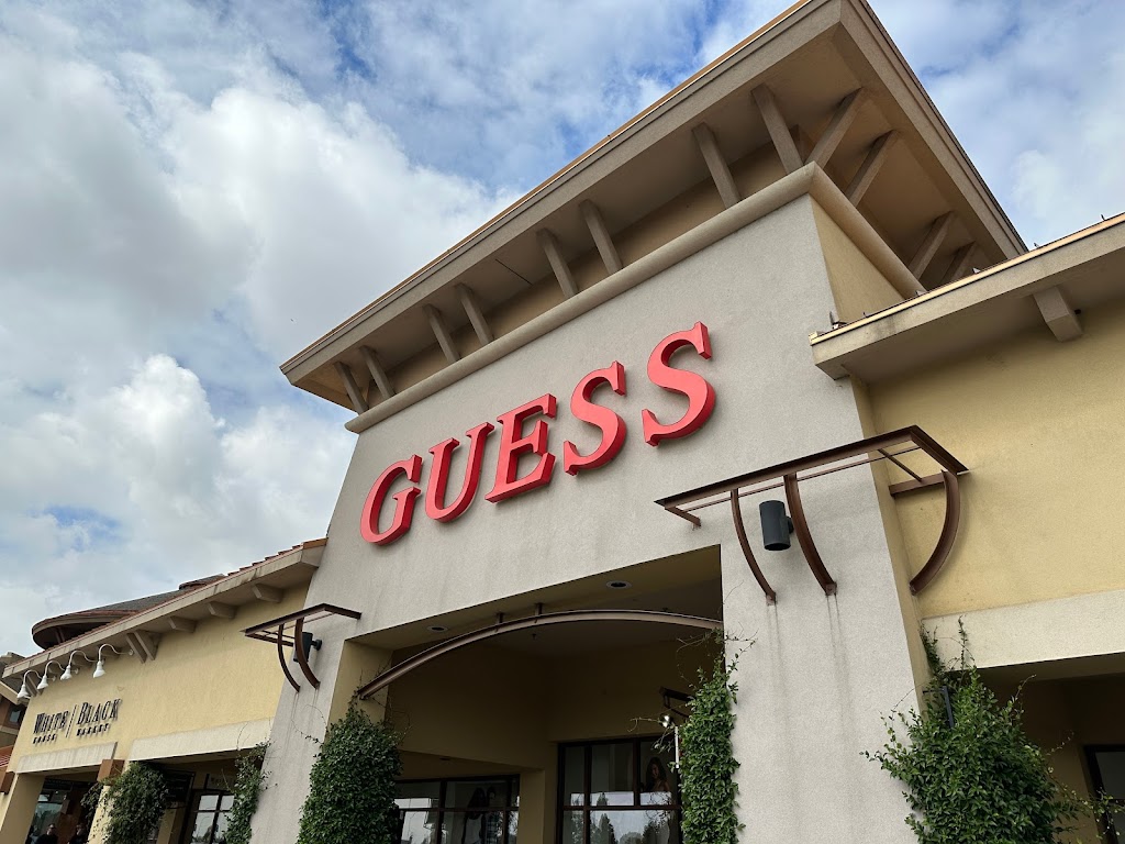 GUESS Factory | 1001 N Arney Rd #804, Woodburn, OR 97071, USA | Phone: (503) 980-2304