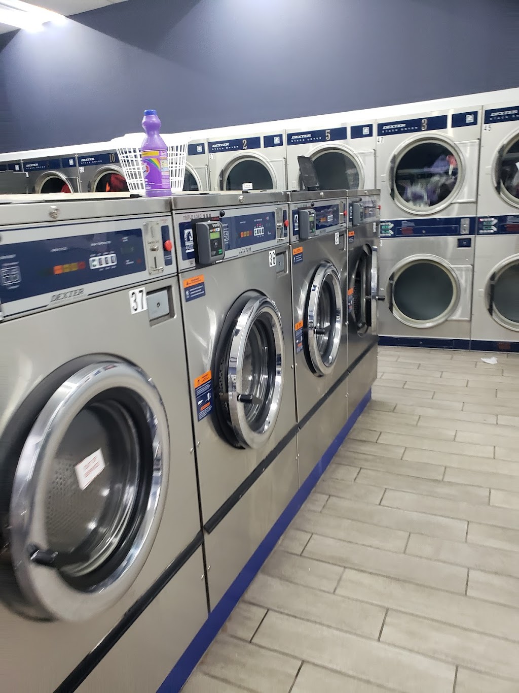 24 Hour Free Dry Free Detergent Coin Laundry Lavanderia | 1135 Herrington Rd Suite 109, Lawrenceville, GA 30044, USA | Phone: (678) 690-0743