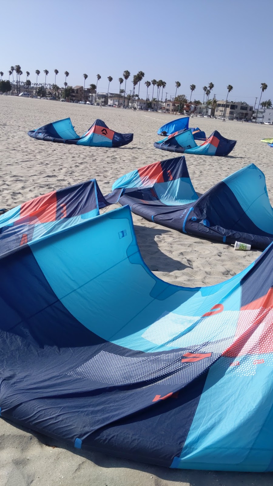 Off The Hook Kiteboarding | 81 Claremont Pl, Long Beach, CA 90803, USA | Phone: (562) 248-6996