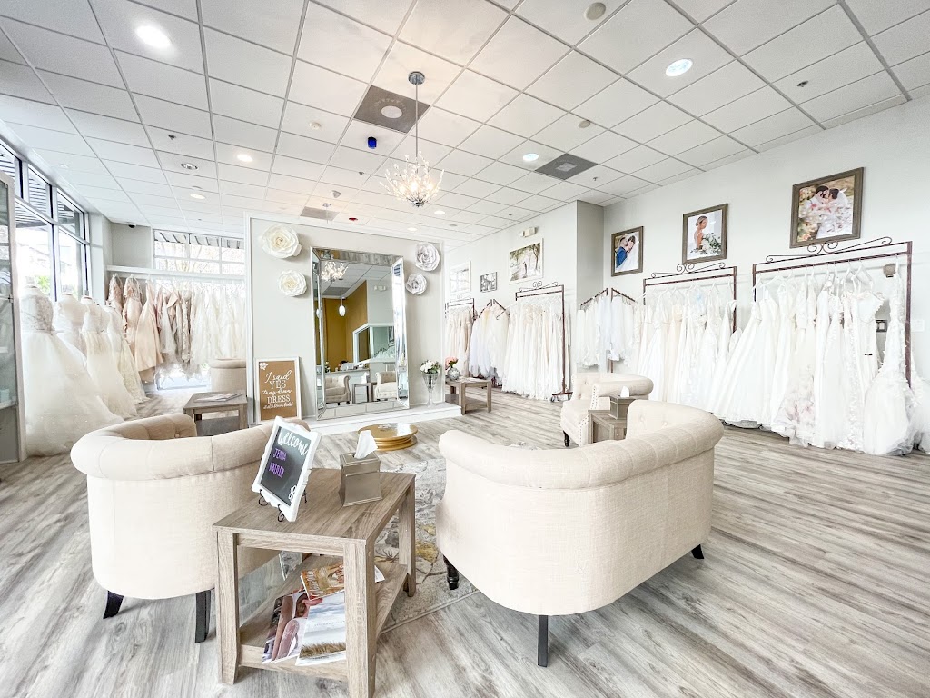 White Blossom Bridal | 4844 New Broad St, Orlando, FL 32814, USA | Phone: (407) 704-7366