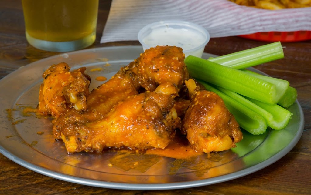 Bluffalo Wings | 10529 S Padre Island Dr, Corpus Christi, TX 78418, USA | Phone: (361) 866-9464