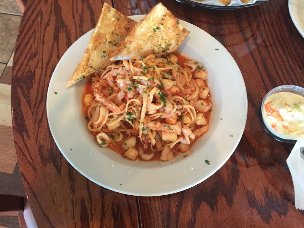 Cesars Sports Bar and Grill | 185 E Lake St, Bloomingdale, IL 60108, USA | Phone: (630) 582-2006