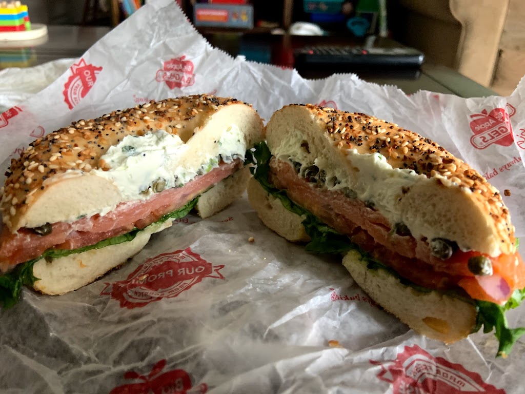 Big Apple Bagels | 7157 Beechmont Ave, Cincinnati, OH 45230, USA | Phone: (513) 232-9900