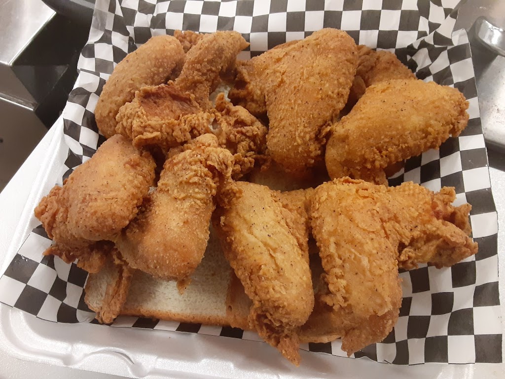 Lil Mamas Chicken Shack | 3924 W Red Bird Ln, Dallas, TX 75237, USA | Phone: (214) 272-7977