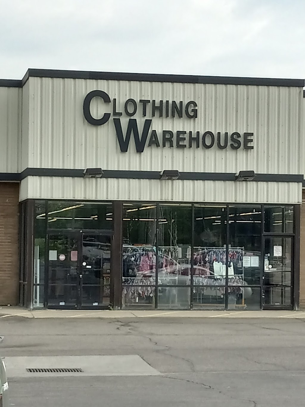 Clothing Warehouse | 4020 Medina Rd, Akron, OH 44333, USA | Phone: (330) 665-1123