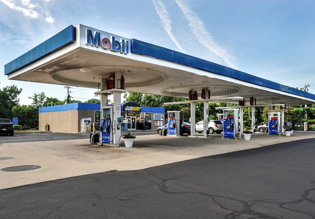 Mobil | 93 Mazzeo Dr, Randolph, MA 02368, USA | Phone: (781) 963-7252