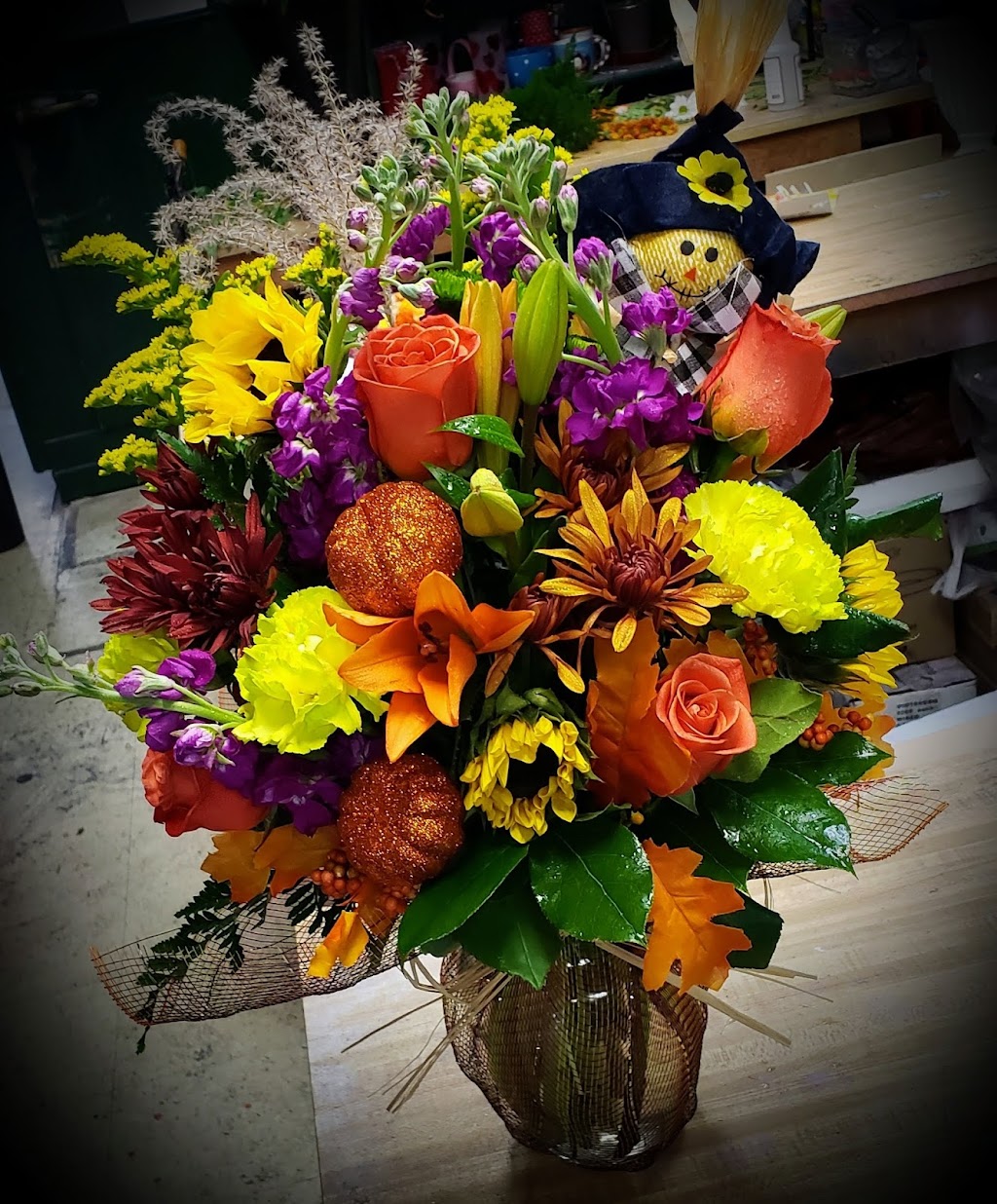 Dannys Flowers and Gifts - Livonia | 37132 Six Mile Rd, Livonia, MI 48152, USA | Phone: (734) 744-5044