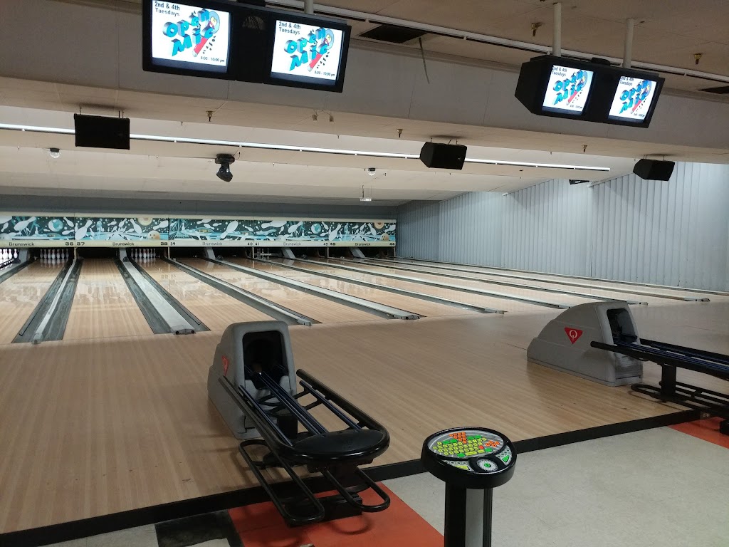Clayton Valley Bowl | 5300 Clayton Rd, Concord, CA 94521, USA | Phone: (925) 689-4631