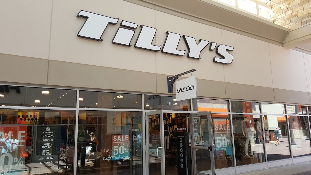 Tillys | 3995 Eagan Outlets Pkwy, Eagan, MN 55122, USA | Phone: (952) 229-5045