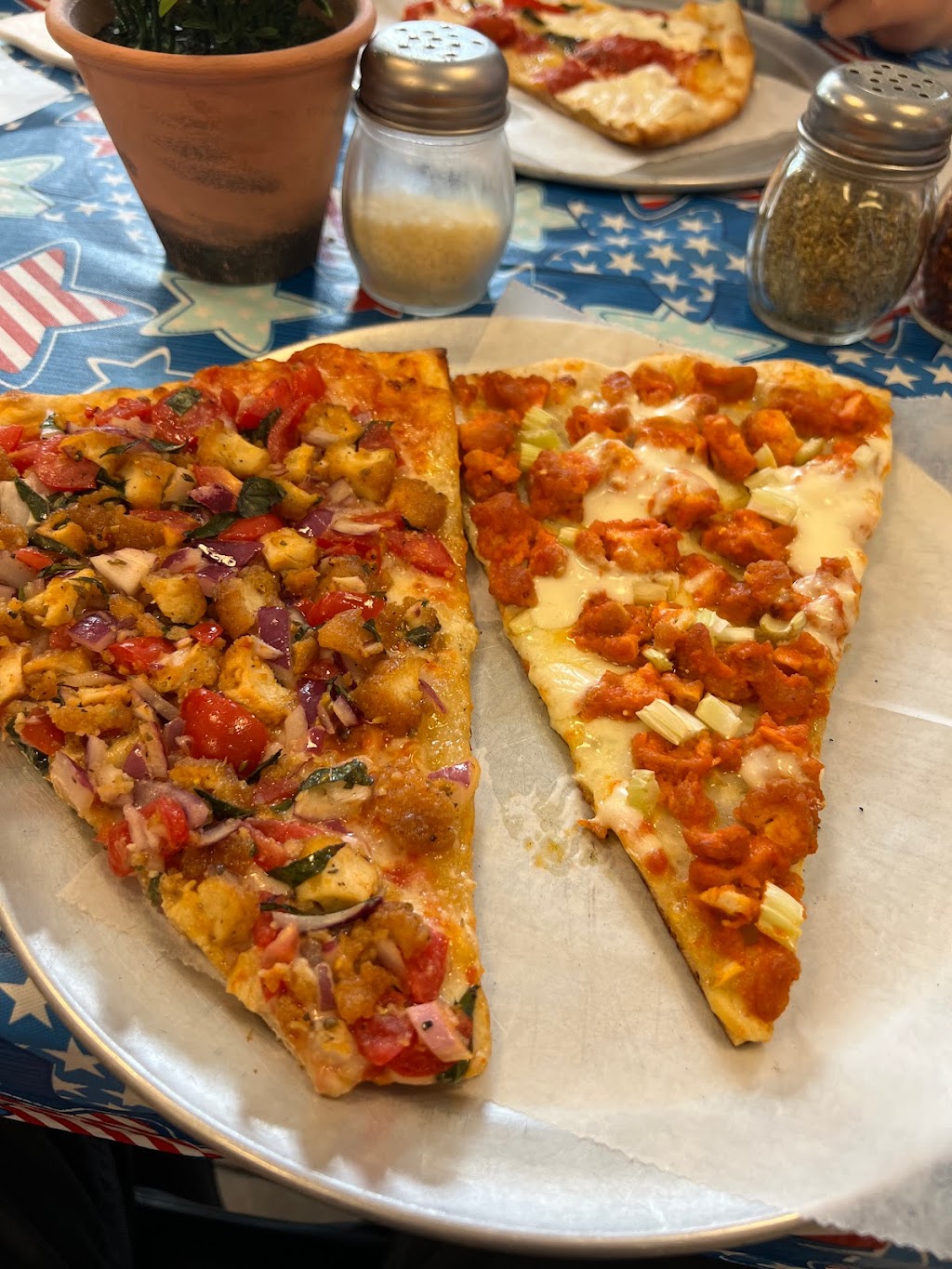 Venice Pizza & Trattoria | 731 N Broadway, North White Plains, NY 10603, USA | Phone: (914) 615-9460