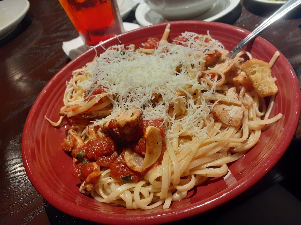 Carrabbas Italian Grill | 801 Providence Rd, Brandon, FL 33511, USA | Phone: (813) 657-8166