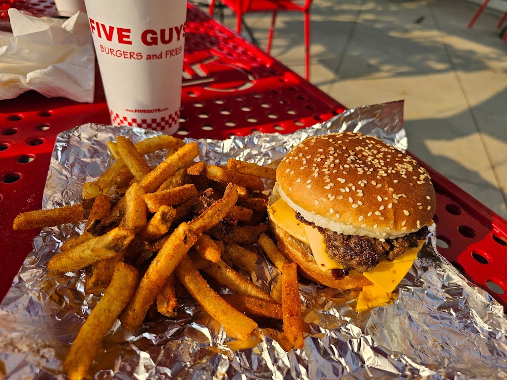 Five Guys | 10635 Innovation Drive, Miamisburg, OH 45342, USA | Phone: (937) 865-9199