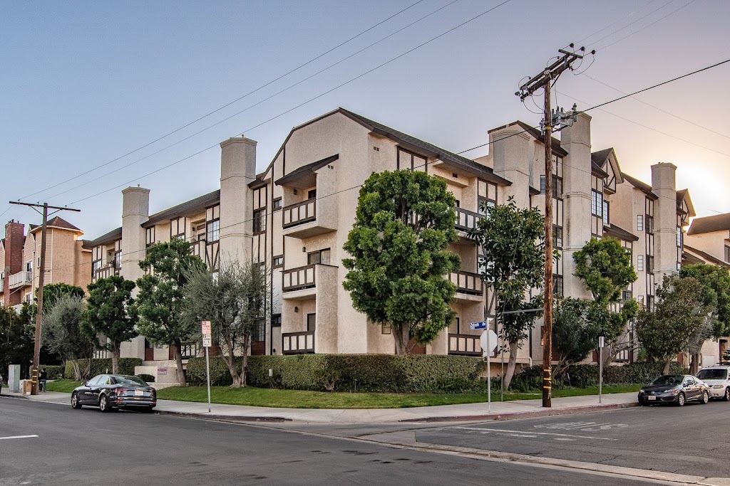 Sarah Averyt Real Estate | 615 Hampton Dr, Los Angeles, CA 90291, USA | Phone: (805) 387-8243 Sarah Averyt Real Estate | 615 Hampton Dr, Los Angeles, CA 90291, USA | Phone: (805) 387-8243