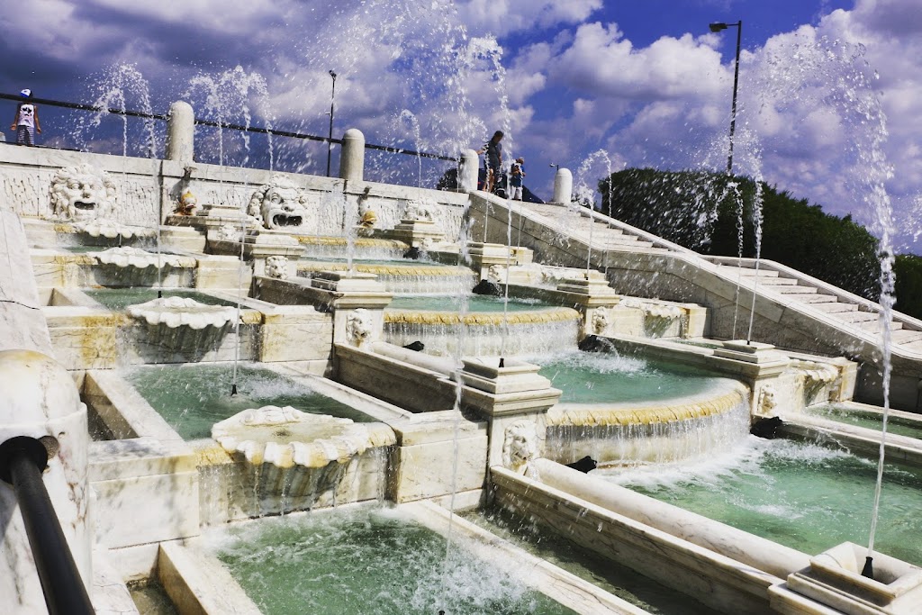 James Scott Memorial Fountain | Sunset Dr, Detroit, MI 48207, USA | Phone: (313) 821-9844