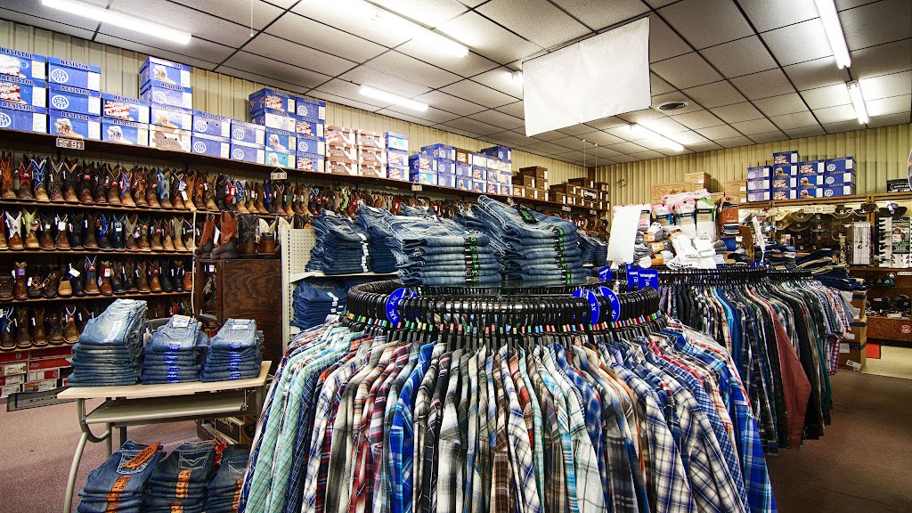 Lees Western Store | 1505 S Broadway St, Joshua, TX 76058, USA | Phone: (817) 558-3334