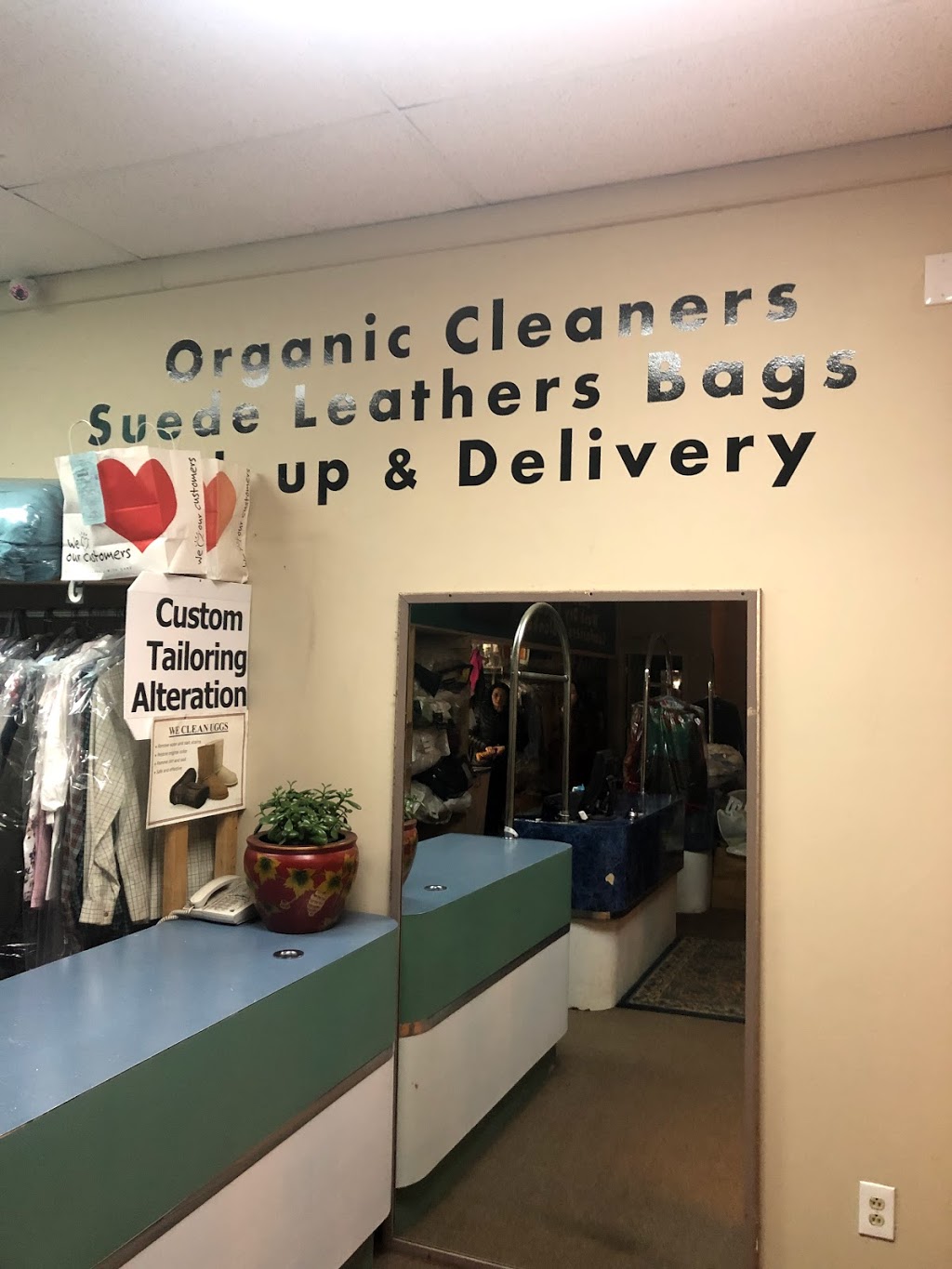 EZ Cleaners & Tailoring | 115 NJ-73, West Berlin, NJ 08091 | Phone: (856) 768-9777