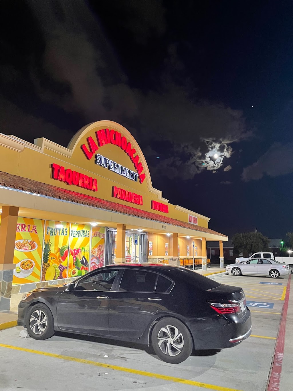 La Michoacana Supermarket #12 | 5200 Gus Thomasson Rd # 100, Mesquite, TX 75150, USA | Phone: (972) 686-2308