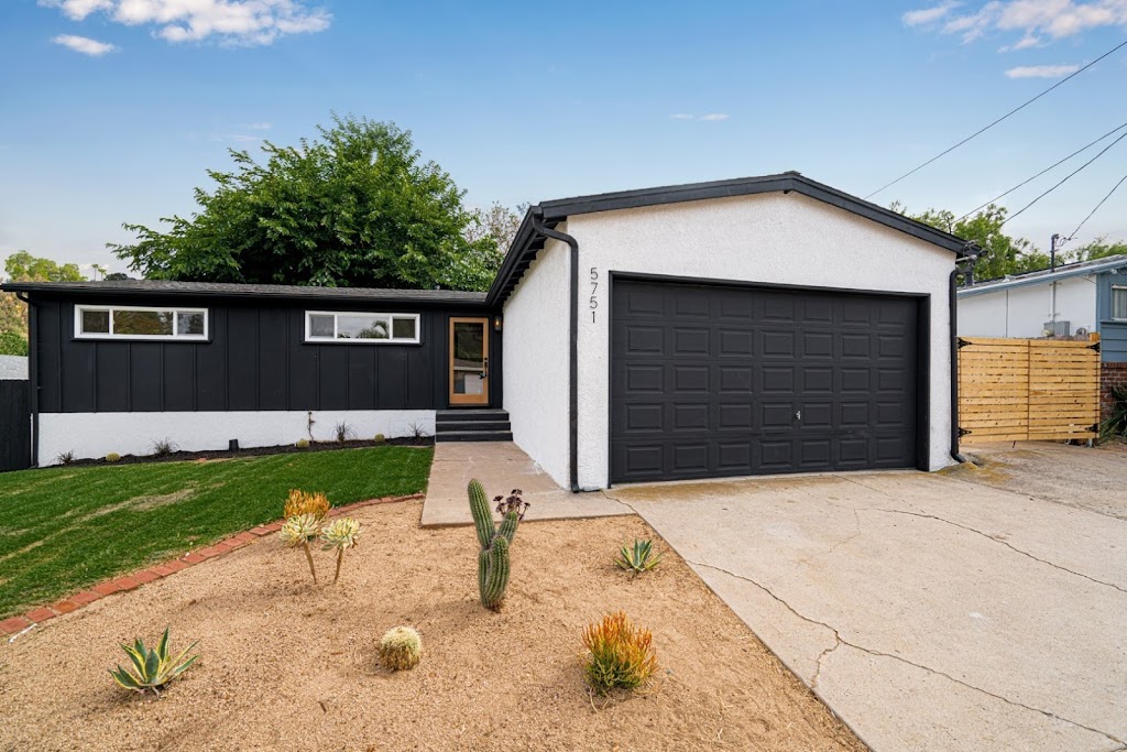 Universal Home Staging Company & Furniture Rental | 6650 Lusk Blvd B202, San Diego, CA 92121, USA | Phone: (858) 705-8397