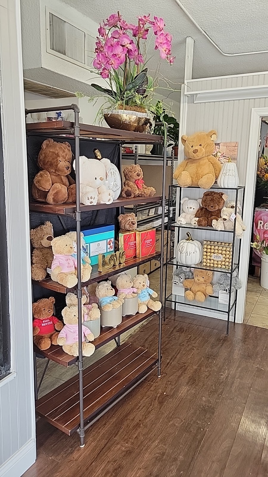 Redlands Bouquet Florist & More | 702 W Colton Ave, Redlands, CA 92374, USA | Phone: (909) 793-2553