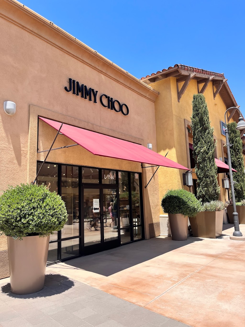 Jimmy Choo | 48400 Seminole Dr Suite 1144, Cabazon, CA 92230, USA | Phone: (951) 922-4701