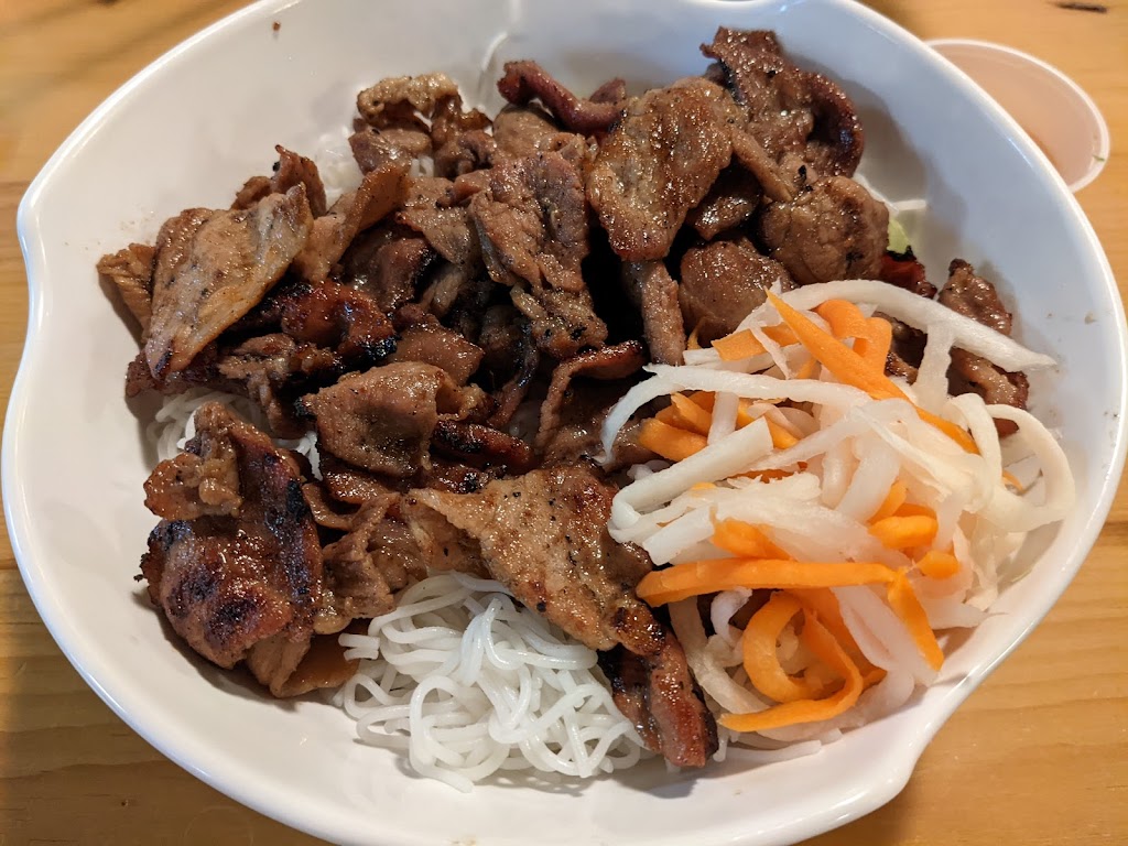 Bes Noodles & Banh Mi | 11318 N Community House Rd, Charlotte, NC 28277, USA | Phone: (704) 752-6410