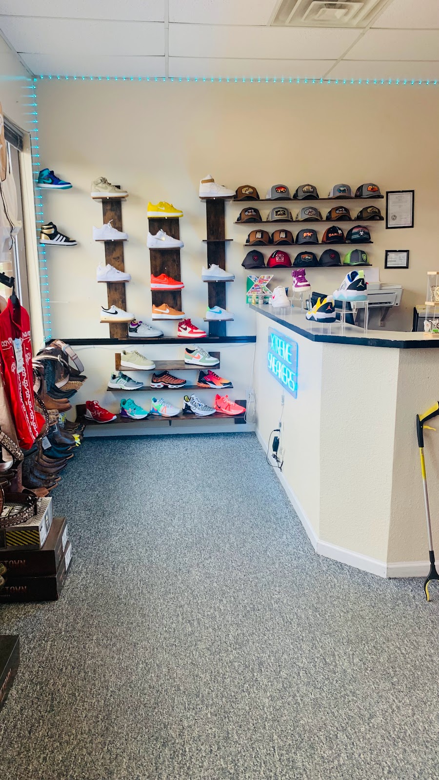 Xtreme Sneakers | 603 N Meridian St, Portland, IN 47371, USA | Phone: (260) 251-0751