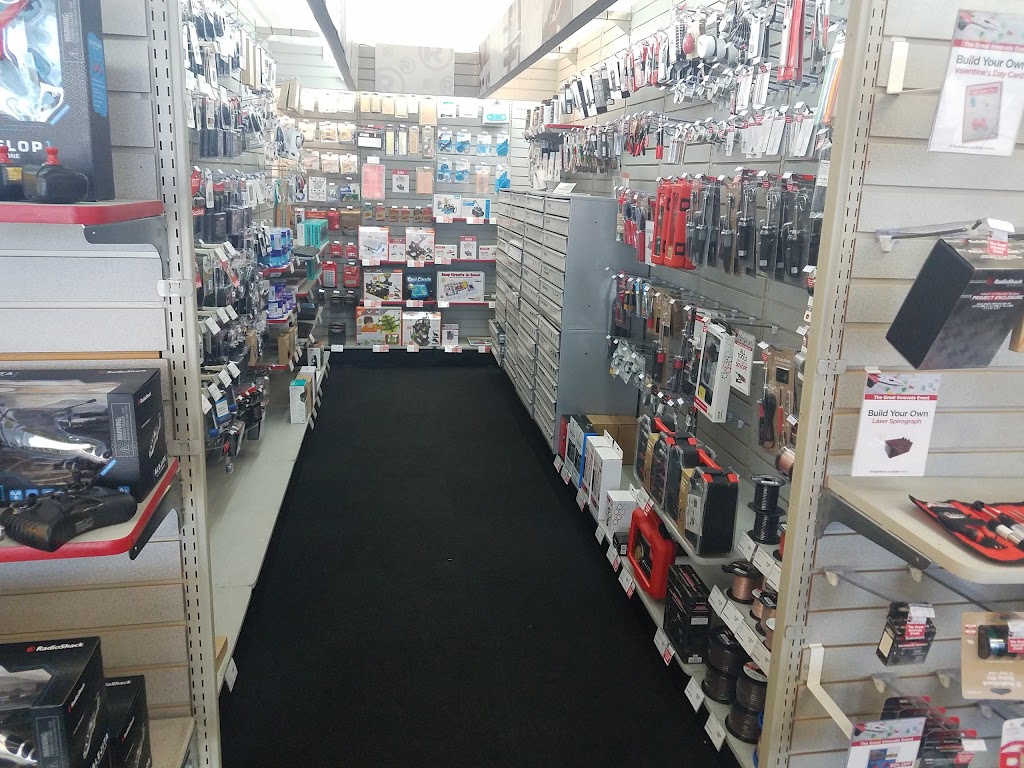 Clermont Radio Shack | 2410 FL-50 STE-B, Clermont, FL 34711, USA | Phone: (352) 394-7401