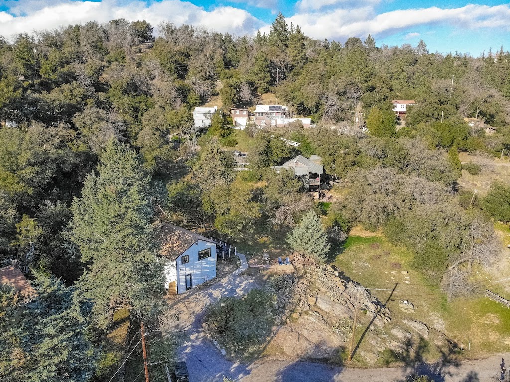 Cottage on the Rock | 2636 Lot ADrive, Julian, CA 92036, USA | Phone: (312) 371-9667