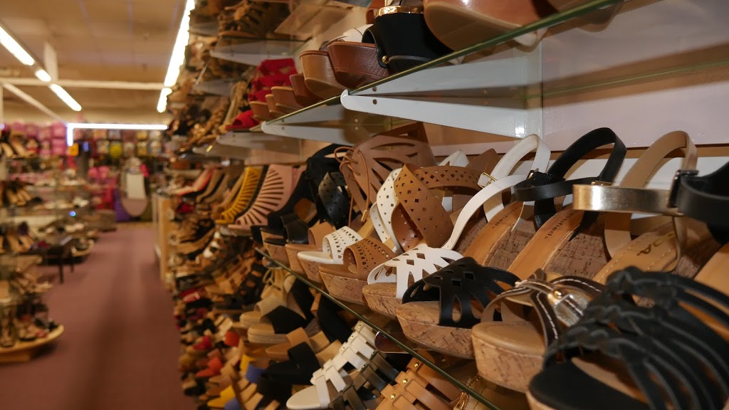 Mark Anthony Shoes | 440, 5 E 4th St Spc D-4 D, Perris, CA 92570, USA | Phone: (909) 927-2063