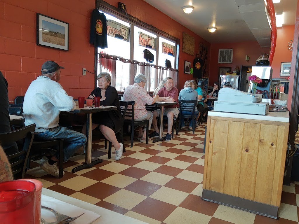 Screamin Chicken Diner | 304 Front St, Gaston, OR 97119 | Phone: (503) 985-3447