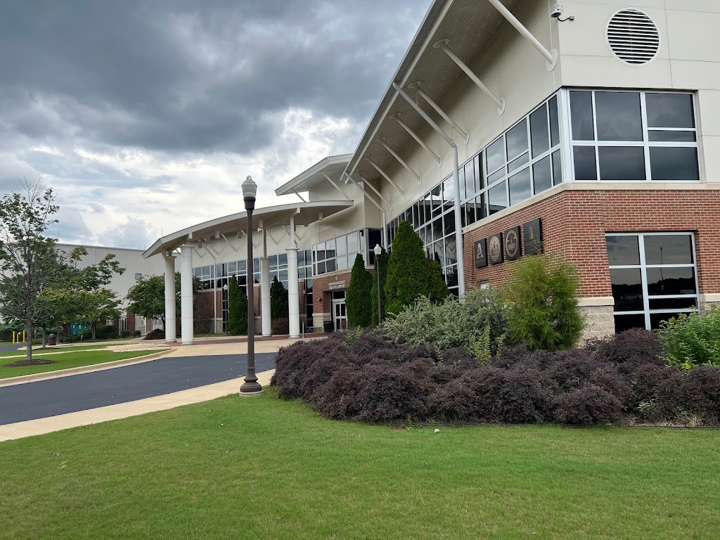 Auburn University Regional Airport (AUO) | 2150 Mike Hubbard Boulevard, Auburn, AL 36830, USA | Phone: (334) 844-4597