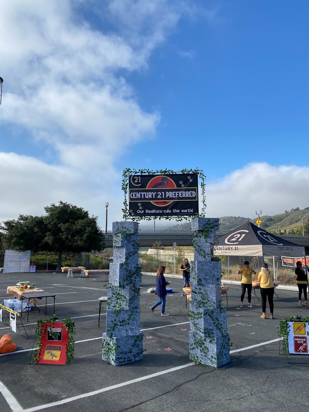 Christopher Holden Realtor | 28588 Old Front St Suite 300, Temecula, CA 92590, USA | Phone: (951) 384-1122