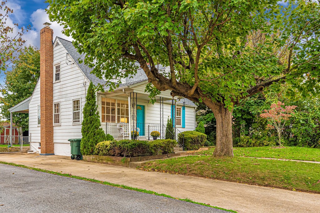 Leigh Fangmeyer, RE/MAX Results | 5202 Presidents Ct #310, Frederick, MD 21703, USA | Phone: (301) 730-0555