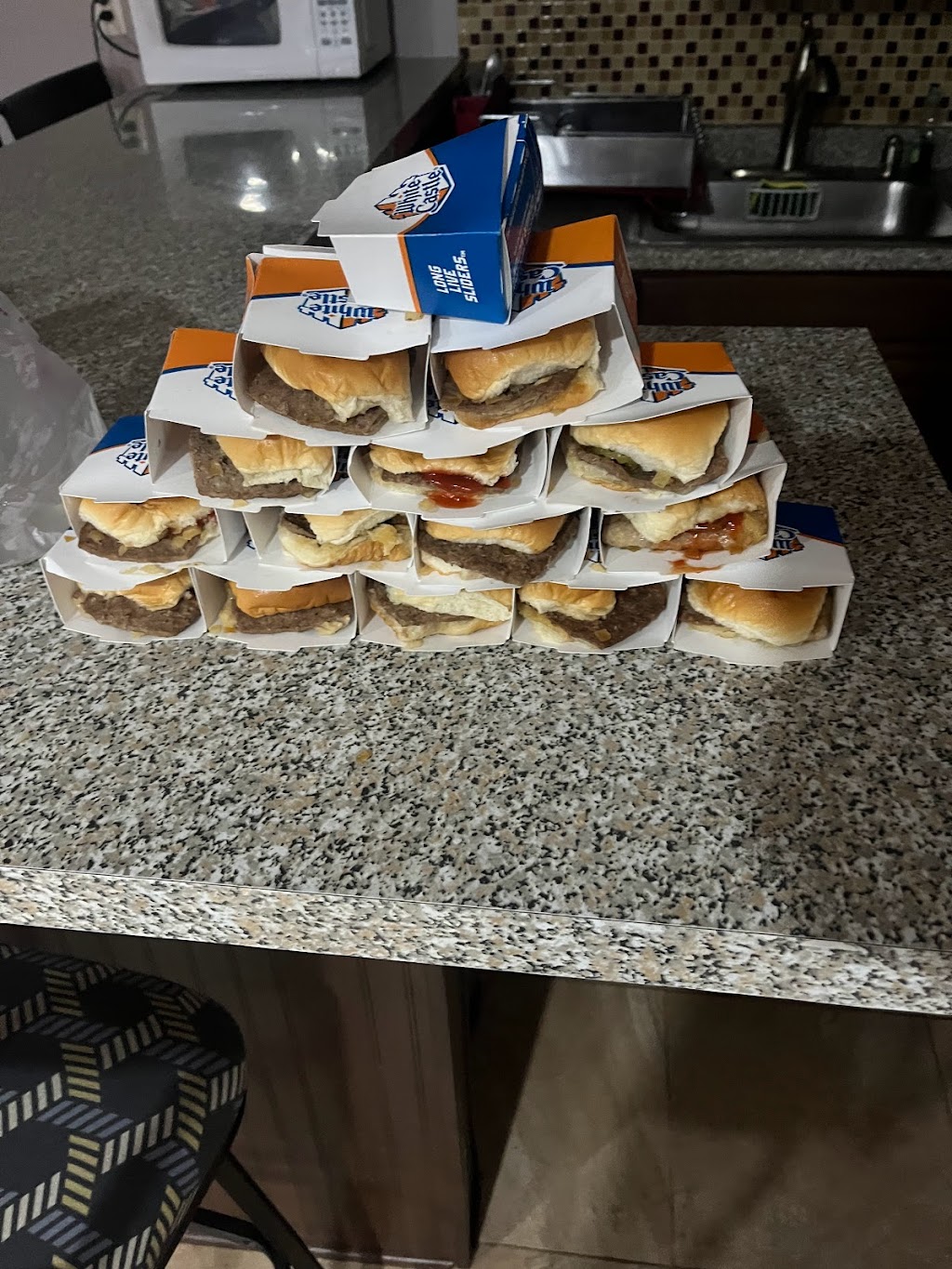 White Castle | 2238 Forest Ave, Staten Island, NY 10303, USA | Phone: (718) 816-1610