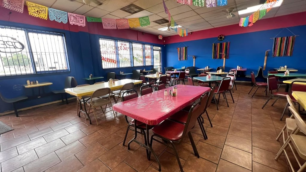 Panchos Mexican Restaurant | 1005 Enrique M. Barrera Pkwy, San Antonio, TX 78237, USA | Phone: (210) 433-2800