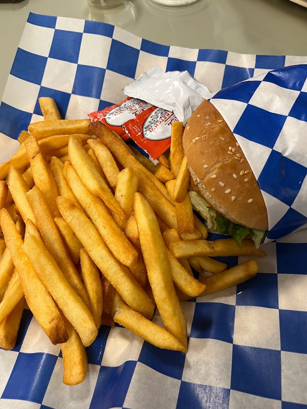 Burger Point | 479 S Mt Vernon Ave, San Bernardino, CA 92410, USA | Phone: (909) 453-0986