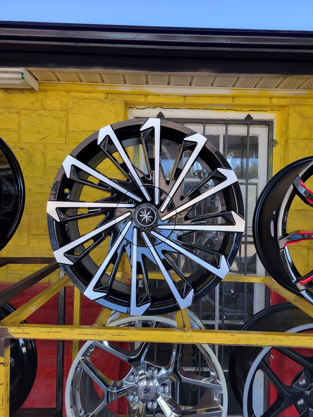 BIG MOE TIRES AND WHEELS | 3922 Buckner Blvd, Dallas, TX 75227, USA | Phone: (469) 399-7625