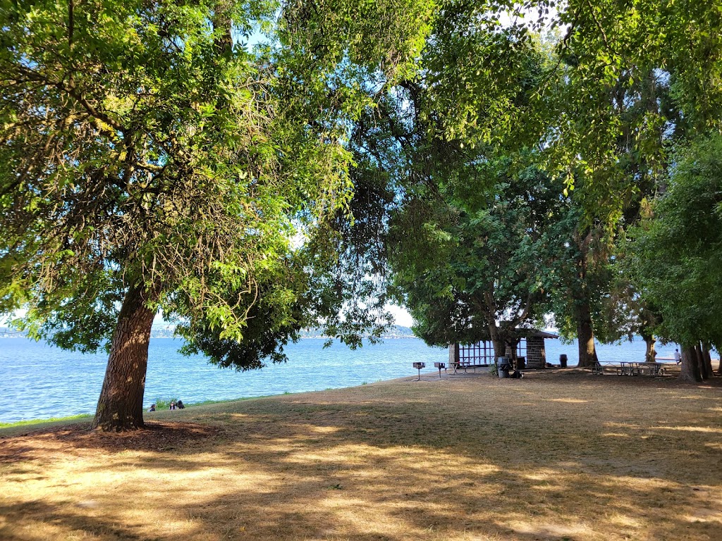 Madrona Park | 853 Lake Washington Blvd, Seattle, WA 98122, USA | Phone: (206) 684-4075