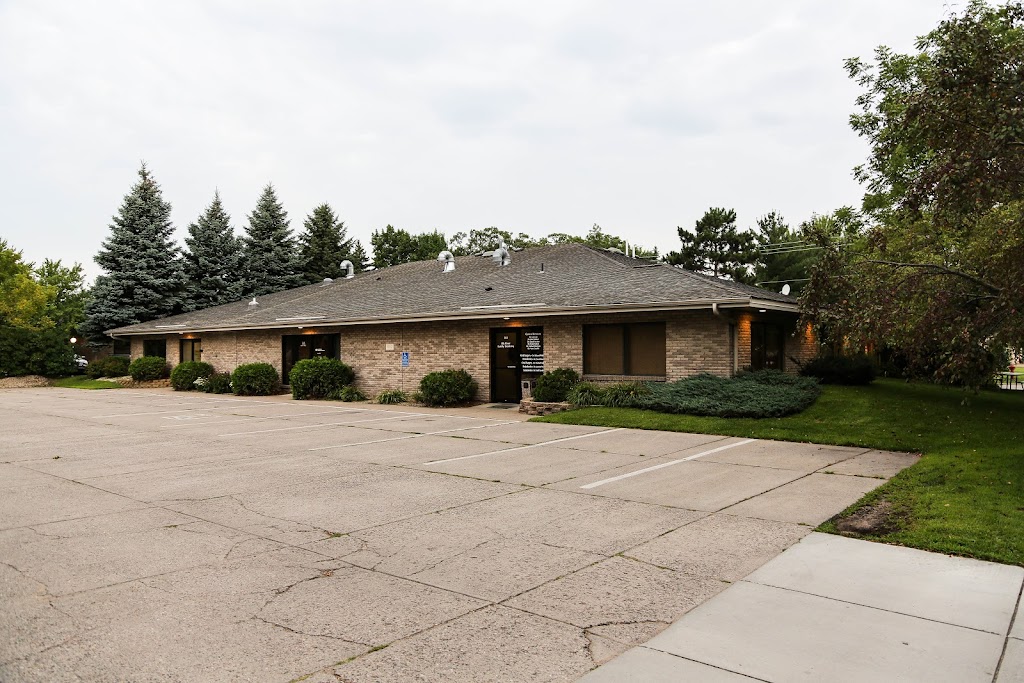 Elk River Family Dentistry: Brady Andvik, DDS | 303 Main St NW, Elk River, MN 55330, USA | Phone: (763) 441-9181