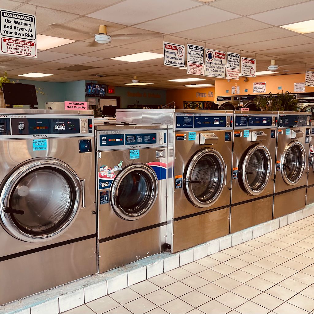 Shore Center Laundry | 22451 Shore Center Dr, Euclid, OH 44123, USA | Phone: (216) 289-8044