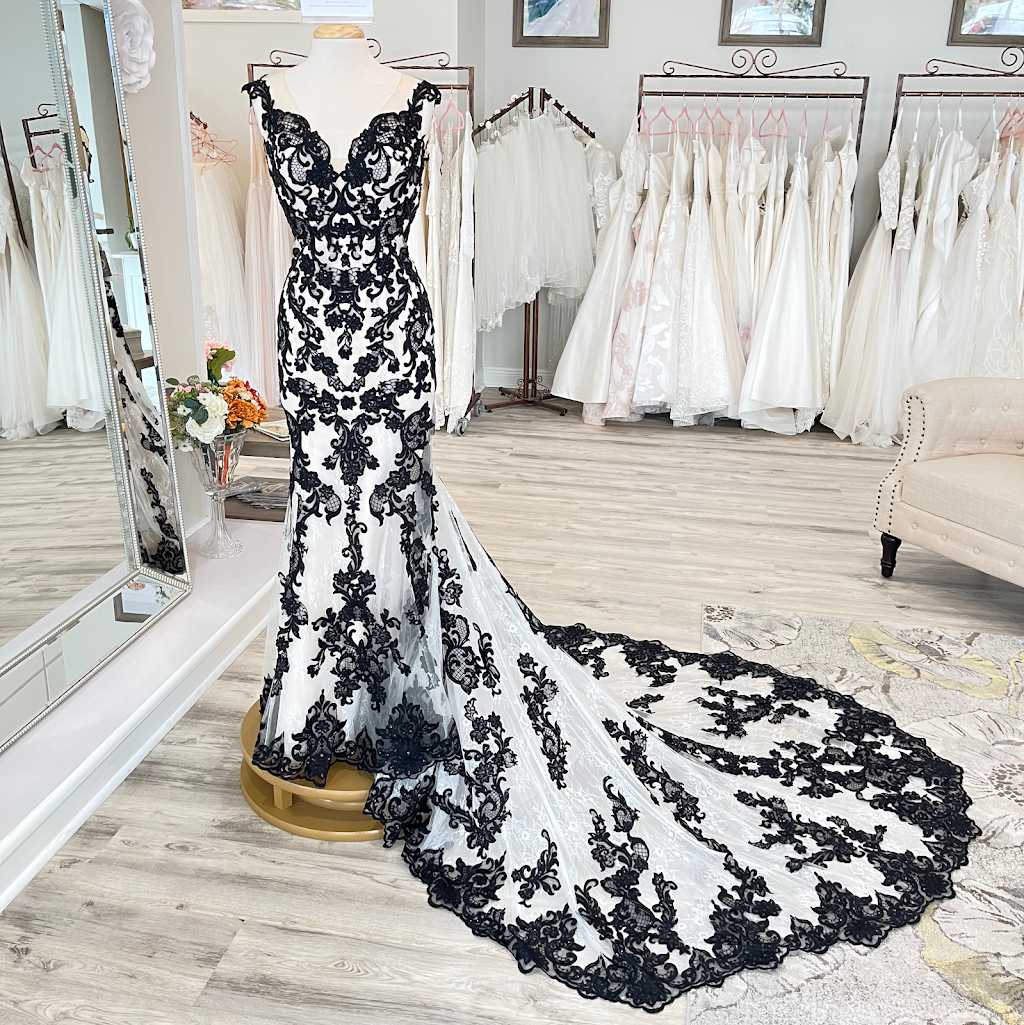 White Blossom Bridal | 4844 New Broad St, Orlando, FL 32814, USA | Phone: (407) 704-7366