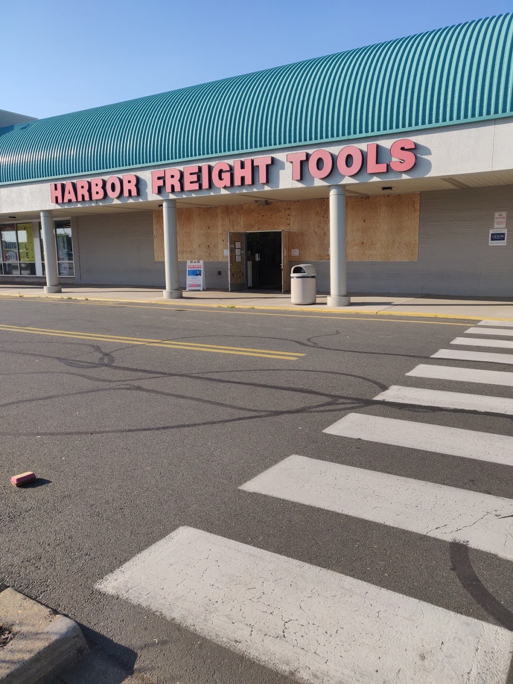 Harbor Freight Tools | 1550 N Olden Ave, Ewing Township, NJ 08638, USA | Phone: (609) 392-0764