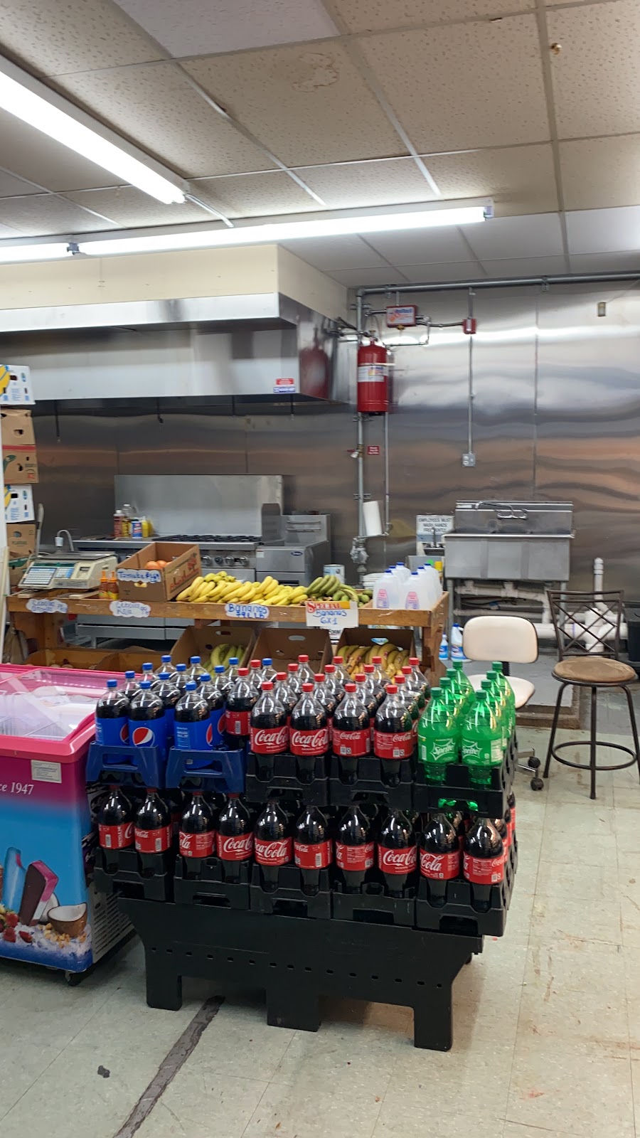 El Oso Polar Supermarket | 2253 NW 28th St, Miami, FL 33142, USA | Phone: (305) 633-4812