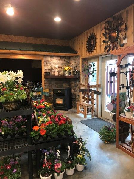 Hometown Outdoor Living | 435 Fayette Springs Rd, Chalkhill, PA 15421, USA | Phone: (724) 437-2063